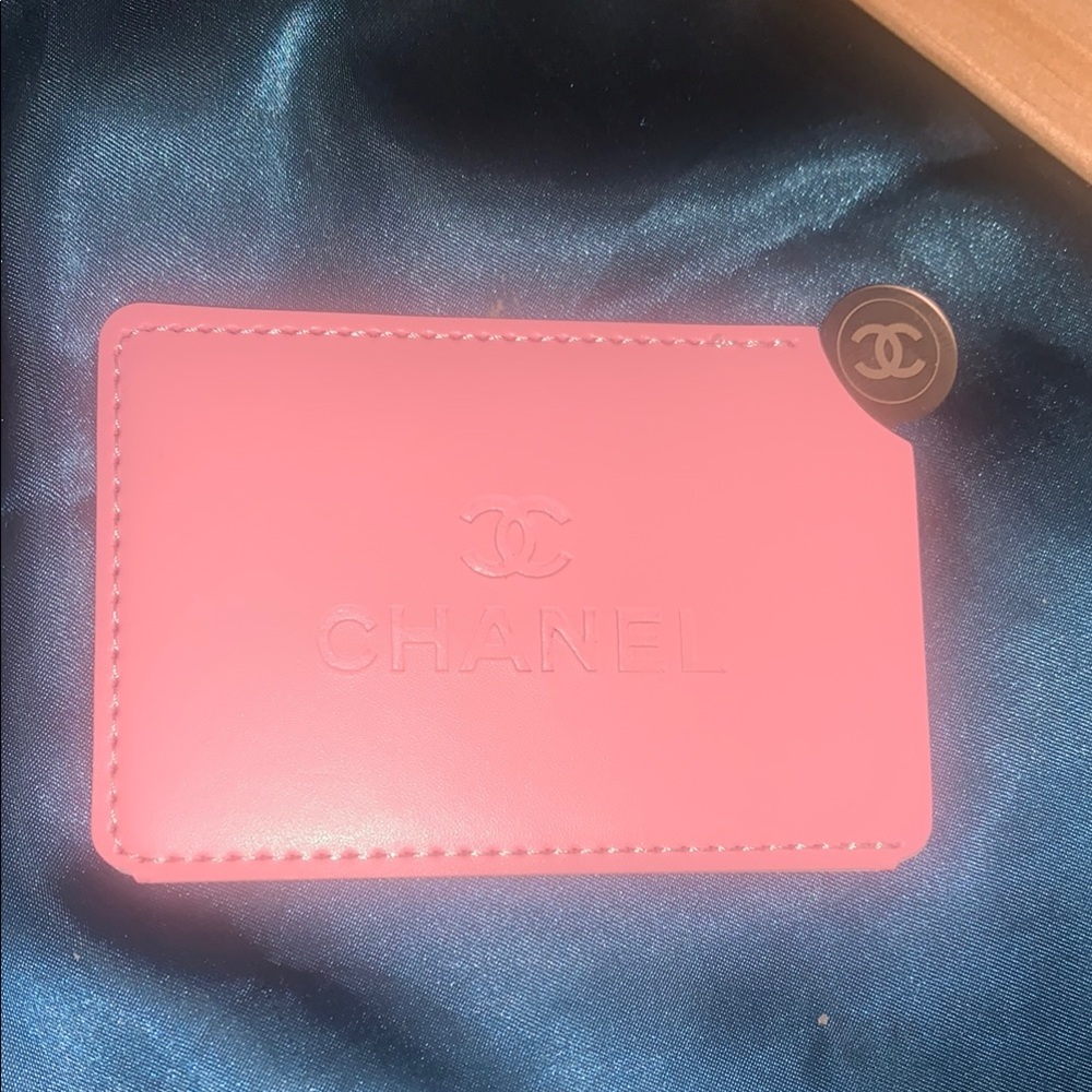 Chanel Pink Leather Mirrir Or Card Holder New Chanel Pink Leather Mirrir Or Card Holder New